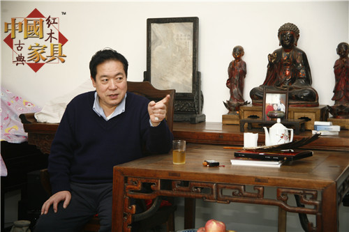 1講起明式家具，張德祥先生總是興致勃勃